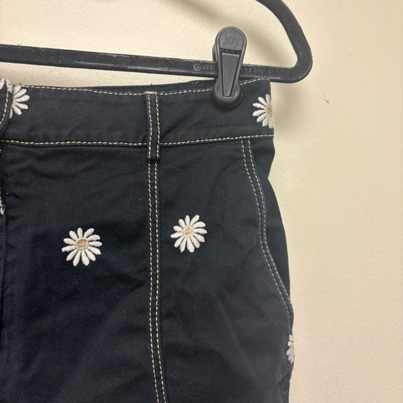 Sister Paul & Joe High Waisted Daisy Short - Picture 5 of 11